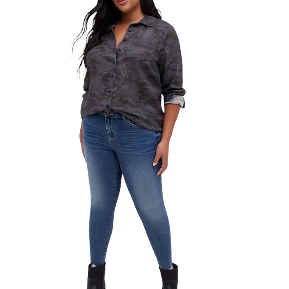 Torrid NWT Pocket Tunic Button Down Soft Brushed Black and Grey Camo Shirt - Picture 3 of 15